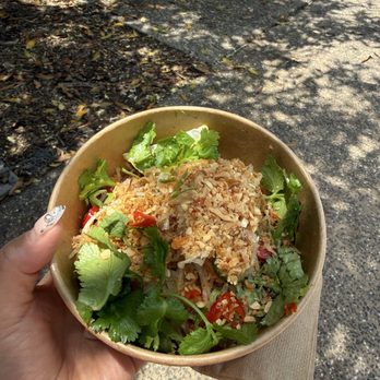 Eumundi Markets - Papaya salad - Public Markets Near Me - Eumundi, QLD