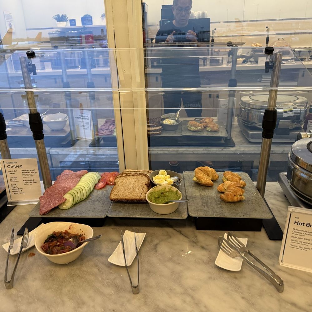 United Club - Airport Lounges Near Me - Philadelphia, Pennsylvania