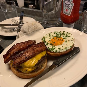 Au Cheval - Cheeseburger A Cheval - Bars Near Me - Chicago, Illinois