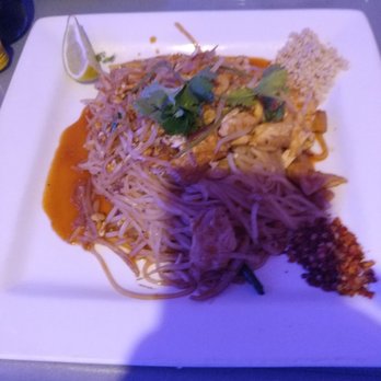 Cafe de Pho-Thai - Vietnamese Near Me - Estes Park, Colorado