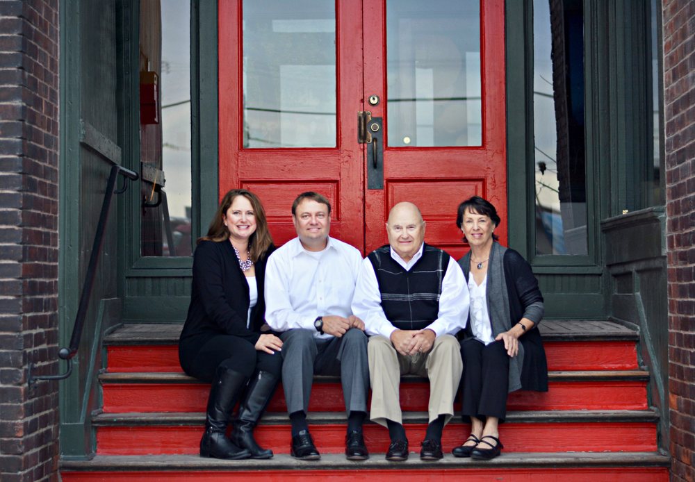 RIGHT AT HOME Updated July 2024 10 Photos 5750 W 95th St, Overland Park, Kansas Home