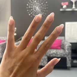 Gel extensions, almond shaped French tip. Gel extensions, almond shaped French tip.
