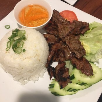 Viet-Thai - 71. Com Bo Nuong (grilled beef rice plate) - Vietnamese Near Me - Lowell, Massachusetts Viet-Thai - 71. Com Bo Nuong (grilled beef rice plate) - Vietnamese Near Me - Lowell, Massachusetts