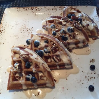 Kimpton Surfcomber Hotel - DELISH! - Hotels Near Me - Miami Beach, Florida