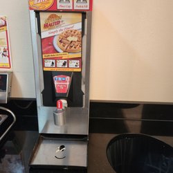 Red Roof Inn - Waffle maker