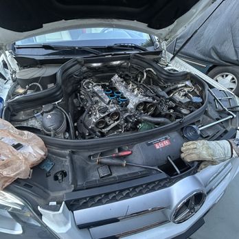 Choco Tech - 2015 Mecedes-Benz GLK Front Cover Reseal done in driveway - Auto Repair Near Me Choco Tech - 2015 Mecedes-Benz GLK Front Cover Reseal done in driveway - Auto Repair Near Me