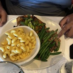 Salmon and side Mac Salmon and side Mac