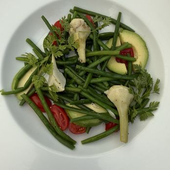 L'Avenue - Salad - Brasseries Near Me - Paris, 75 L'Avenue - Salad - Brasseries Near Me - Paris, 75