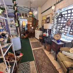 Menlo Home & Garden - Vintage side