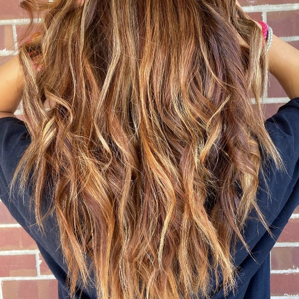 Willo Salons - Sacramento - Hair by Lisa - Hair Extensions Near Me - Sacramento, California