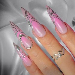 Lux Nails Lounge