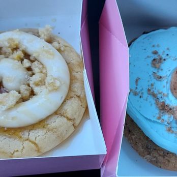 Crumbl - Allen - Bakeries Near Me - Allen, Texas Crumbl - Allen - Bakeries Near Me - Allen, Texas
