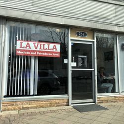 La Villa Mexican and Salvadoran Food - Front of the restaurant