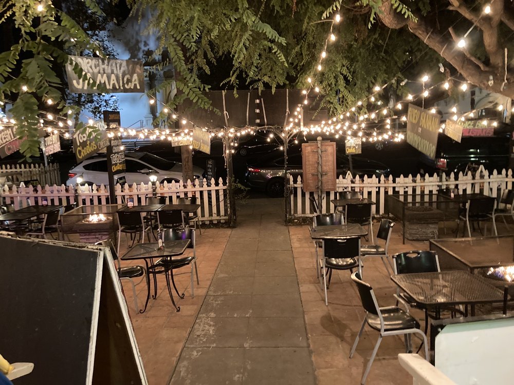 The Living Room Cafe and Bistro