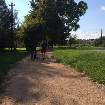 Independence Park - Trail leading to Independence Park - Parks Near Me - Missouri City, Texas Independence Park - Trail leading to Independence Park - Parks Near Me - Missouri City, Texas