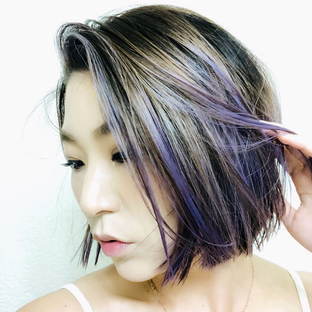 Bloom on 8th Hair Studio Logo