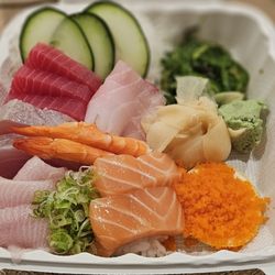 Sushi Day - Chirashi Poke Bowl assorted sashimi