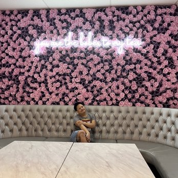 Bober Tea - great seating - Desserts Near Me - Stockton, California