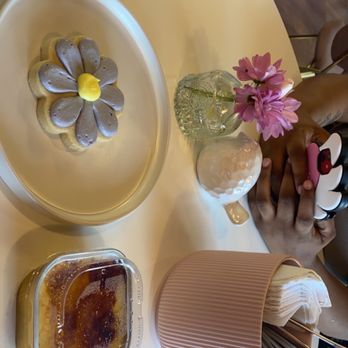 Kate Smith Soiree - Sugar cookie & creme Brûlée - Bakeries Near Me - Overland Park, Kansas