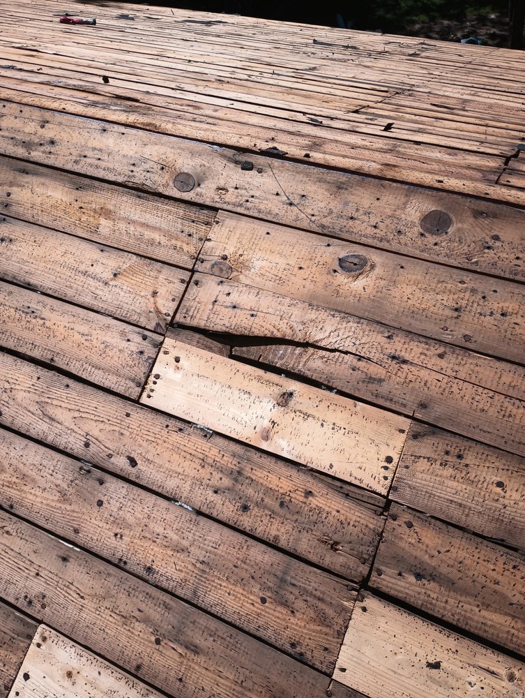 Slide of T & R Roofing