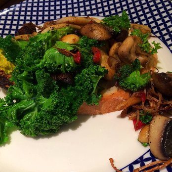 Carluccio's - Crostini ai Funghi (Vegan) - Coffee & Tea Near Me - Dublin, D