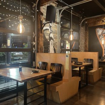 Leezakaya - Indoor seating - Izakaya Near Me - Aurora, Colorado