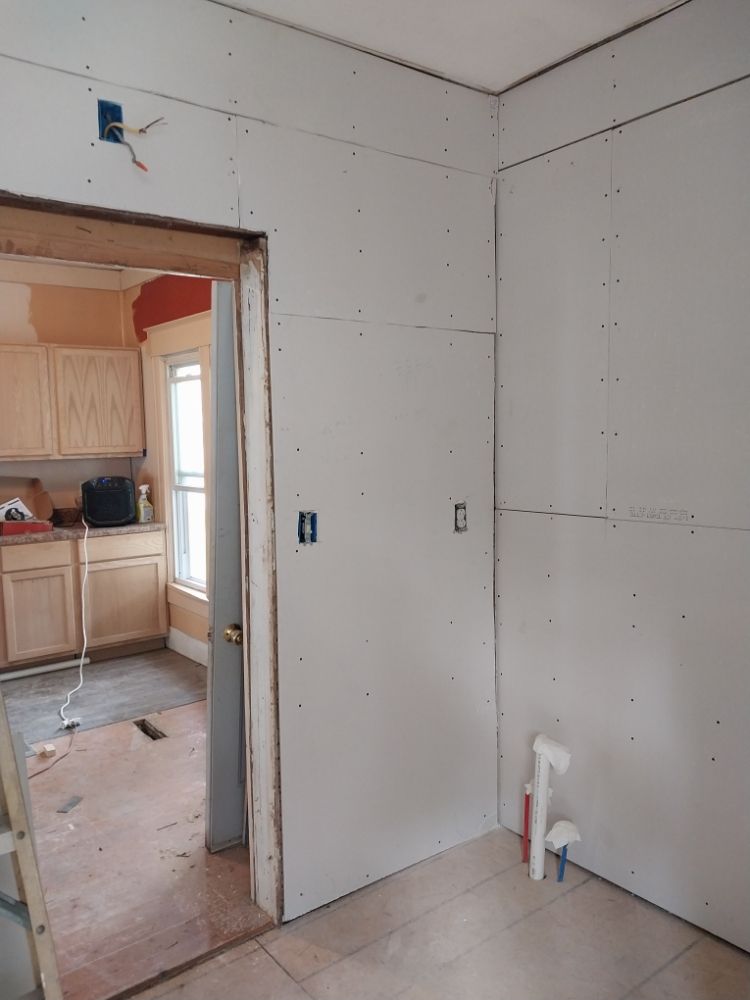 Slide of Moe's Home Maintenance and Repair