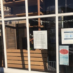Gourmet's Galley - More condescending signs