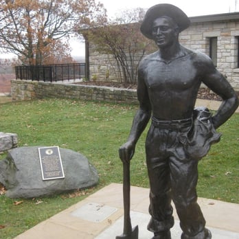 Harry F. Byrd Sr. Visitor Center - Visitor Centers Near Me - Luray, Virginia Harry F. Byrd Sr. Visitor Center - Visitor Centers Near Me - Luray, Virginia