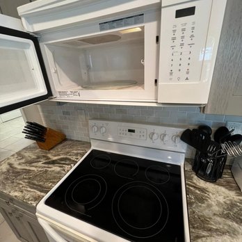 Proeco Cleaning Solutions - Home Cleaning Near Me - Land O' Lakes, Florida Proeco Cleaning Solutions - Home Cleaning Near Me - Land O' Lakes, Florida