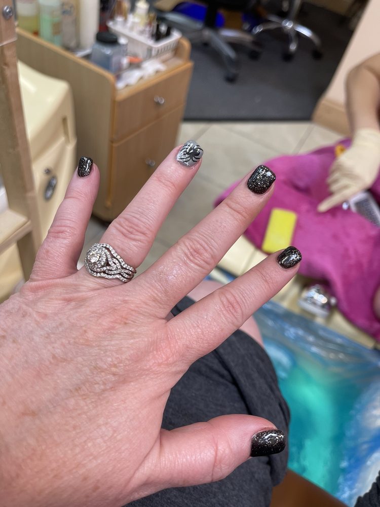 GOLDEN NAILS Updated May 2024 14 Photos & 14 Reviews 7750