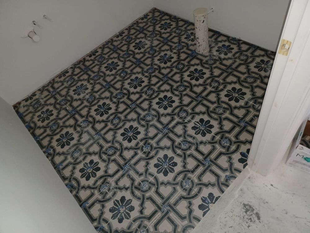 Slide of Silva’s Superior Flooring