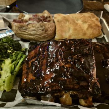 Showdowns Restaurant - Ribs - Music Venues Near Me - Tropic, Utah