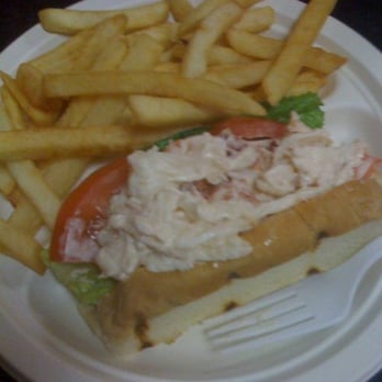 Courthouse Seafood Restaurant - Yum...Lobster Roll - Seafood Markets Near Me - Cambridge, Massachusetts