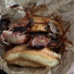 Pulled Pork Sandwich Pulled Pork Sandwich