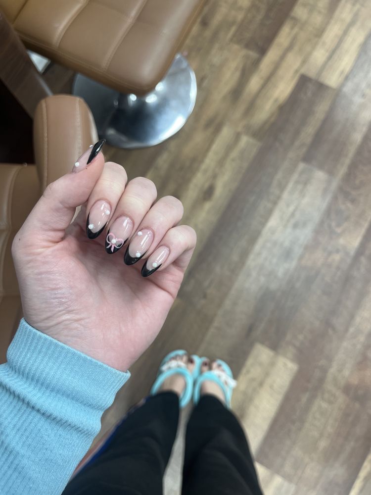 FOUR SEASON NAILS Updated September 2024 147 Photos & 123 Reviews