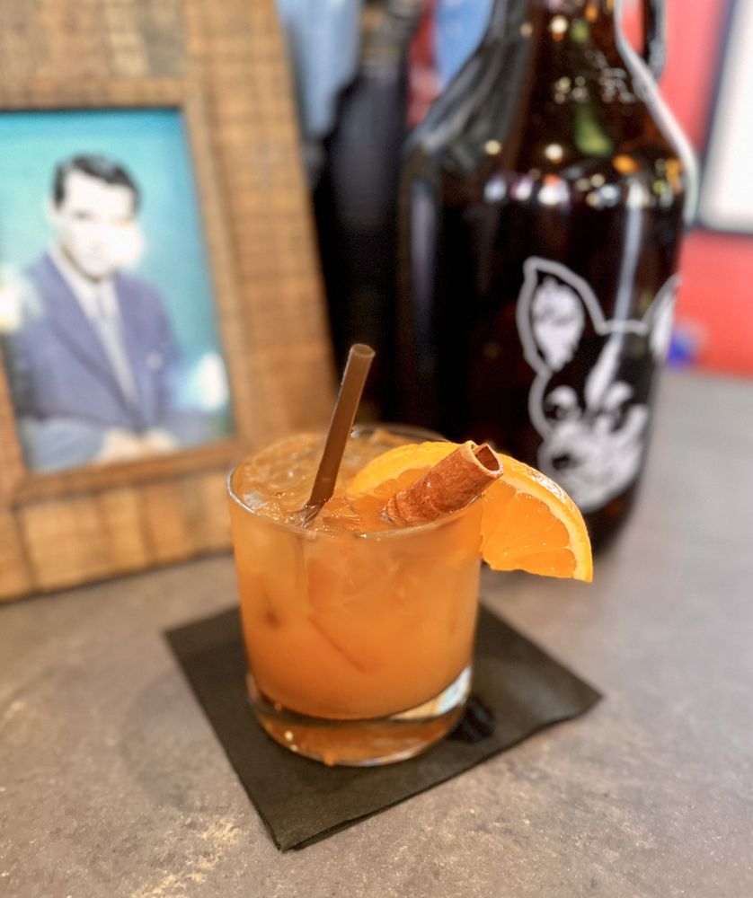 Lost Dog Cafe & Lounge