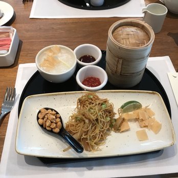Cathay Pacific Airways First Class Lounge - Dim Sum set - Airport Lounges Near Me - London, XGL