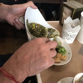 La Bartola - Creamer spinach - Tapas Bars Near Me - Seville, SE