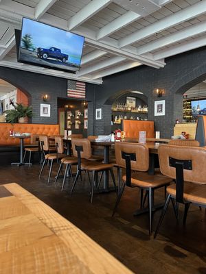 HOBNOB Neighborhood Tavern by null