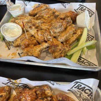 Tracks Lounge - Chicken Wings Near Me - Omaha, Nebraska Tracks Lounge - Chicken Wings Near Me - Omaha, Nebraska