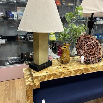 Rainbow Attic - So many goods! - Used, Vintage & Consignment Near Me - Kihei, Hawaii Rainbow Attic - So many goods! - Used, Vintage & Consignment Near Me - Kihei, Hawaii