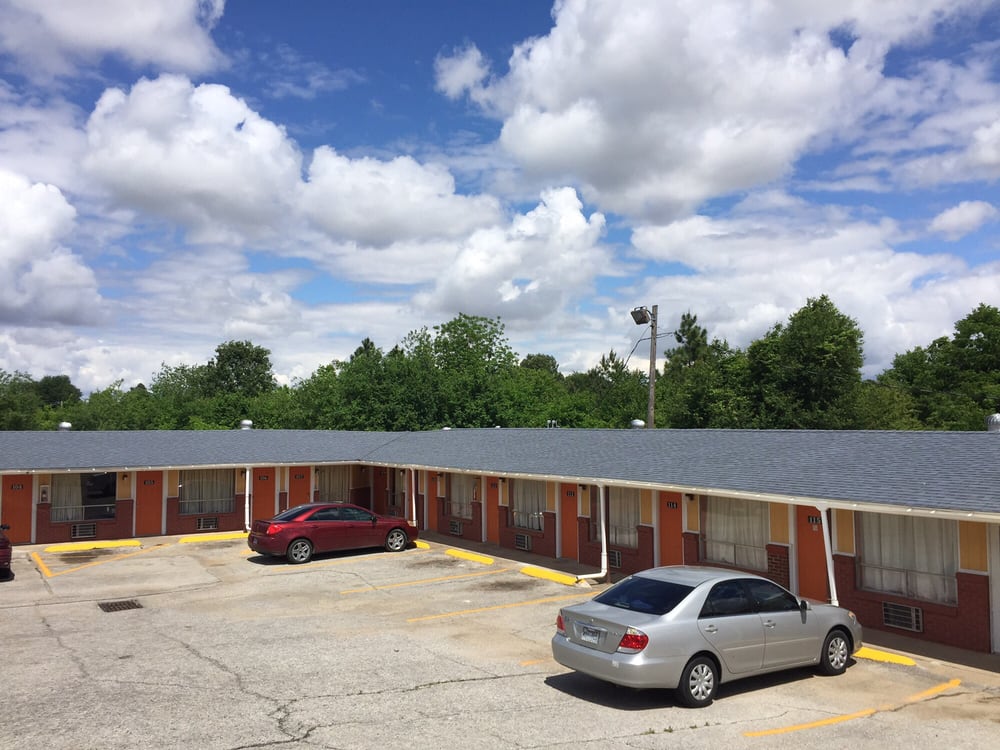 LINWOOD MOTEL Updated September 2024 14 Photos Highway 49 S