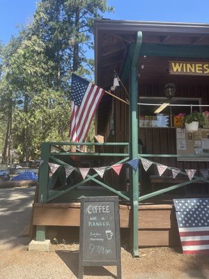 Pine Tree Market by null