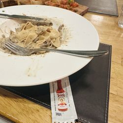 Trattoria Magnetti - Mushroom pasta & bruschetta