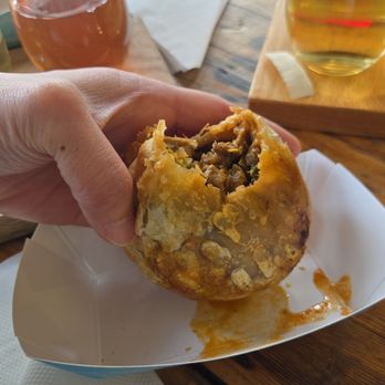 Che Argentinian Empanadas - Side view and these are hearty! - Empanadas Near Me - Carpinteria, California Che Argentinian Empanadas - Side view and these are hearty! - Empanadas Near Me - Carpinteria, California