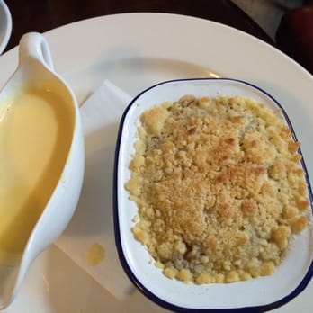 Hand In Hand - Apple and ginger crumble - Pubs Near Me - London, XGL Hand In Hand - Apple and ginger crumble - Pubs Near Me - London, XGL