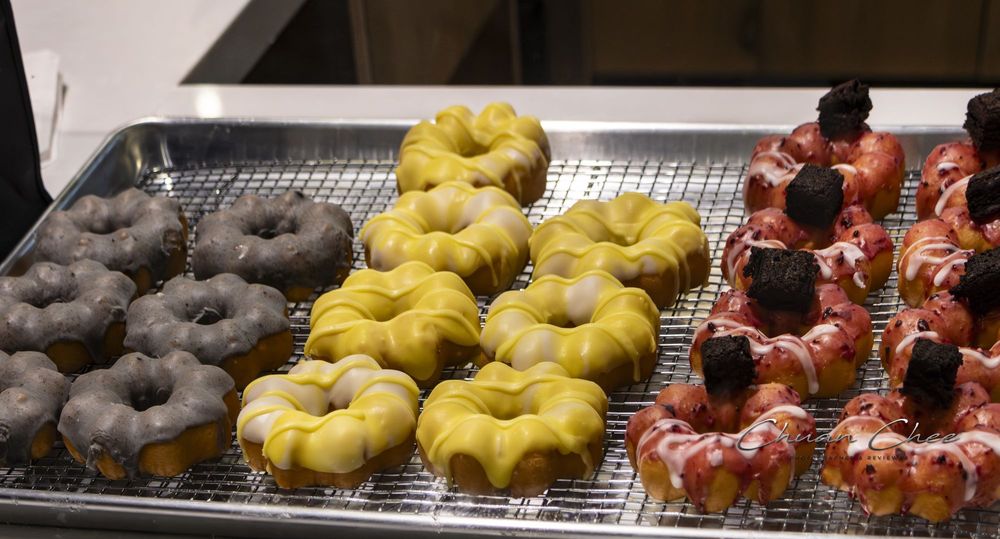 Isabella's Mochi Donuts Logo