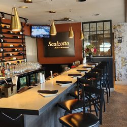 Scalzotto Italian Restaurant - Atmosphere