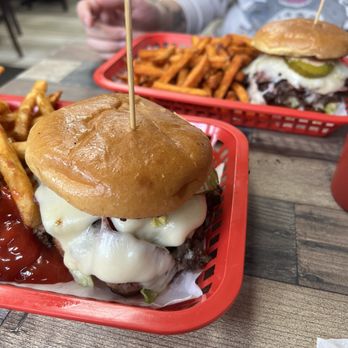 Moe's Pastrami & Burger - Burgers Near Me - Brooklyn, New York Moe's Pastrami & Burger - Burgers Near Me - Brooklyn, New York